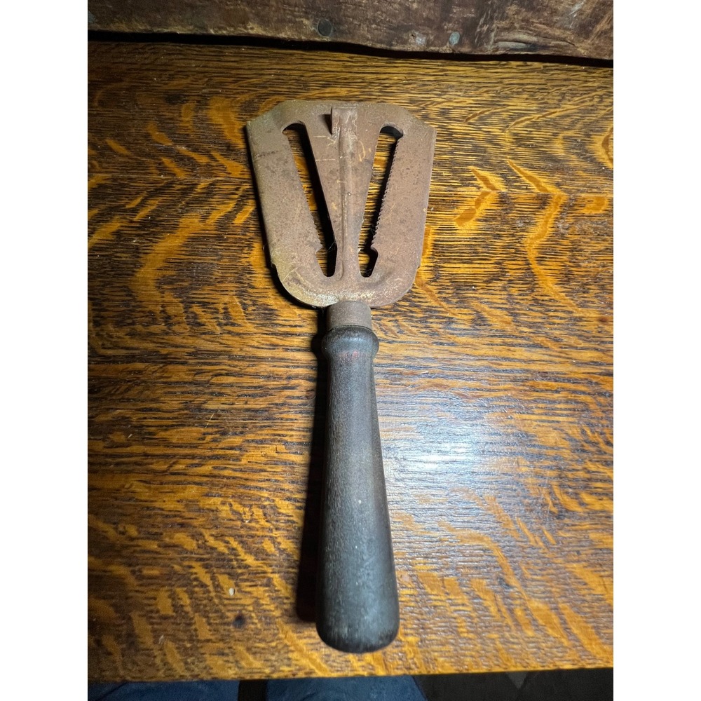 Vintage Ever-Ready Cap Jar Opener Antique Wood Handle Primitive Kitchen Tool